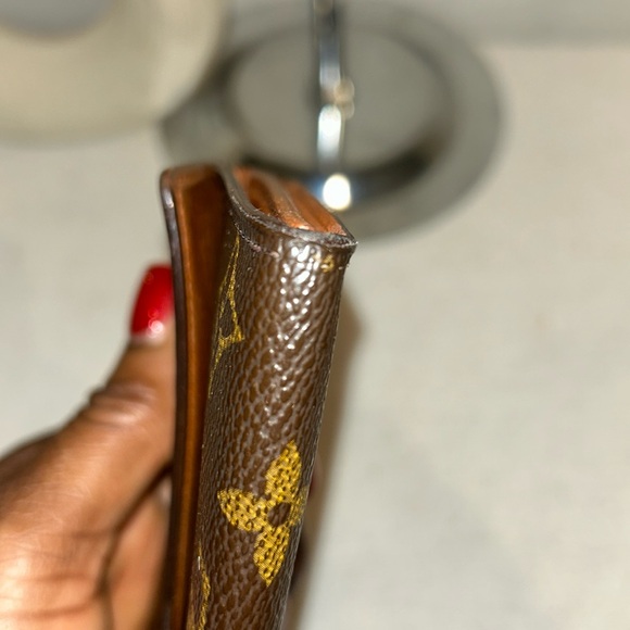 Authentic LOUIS VUITTON Monogram long wallet - Picture 6 of 17